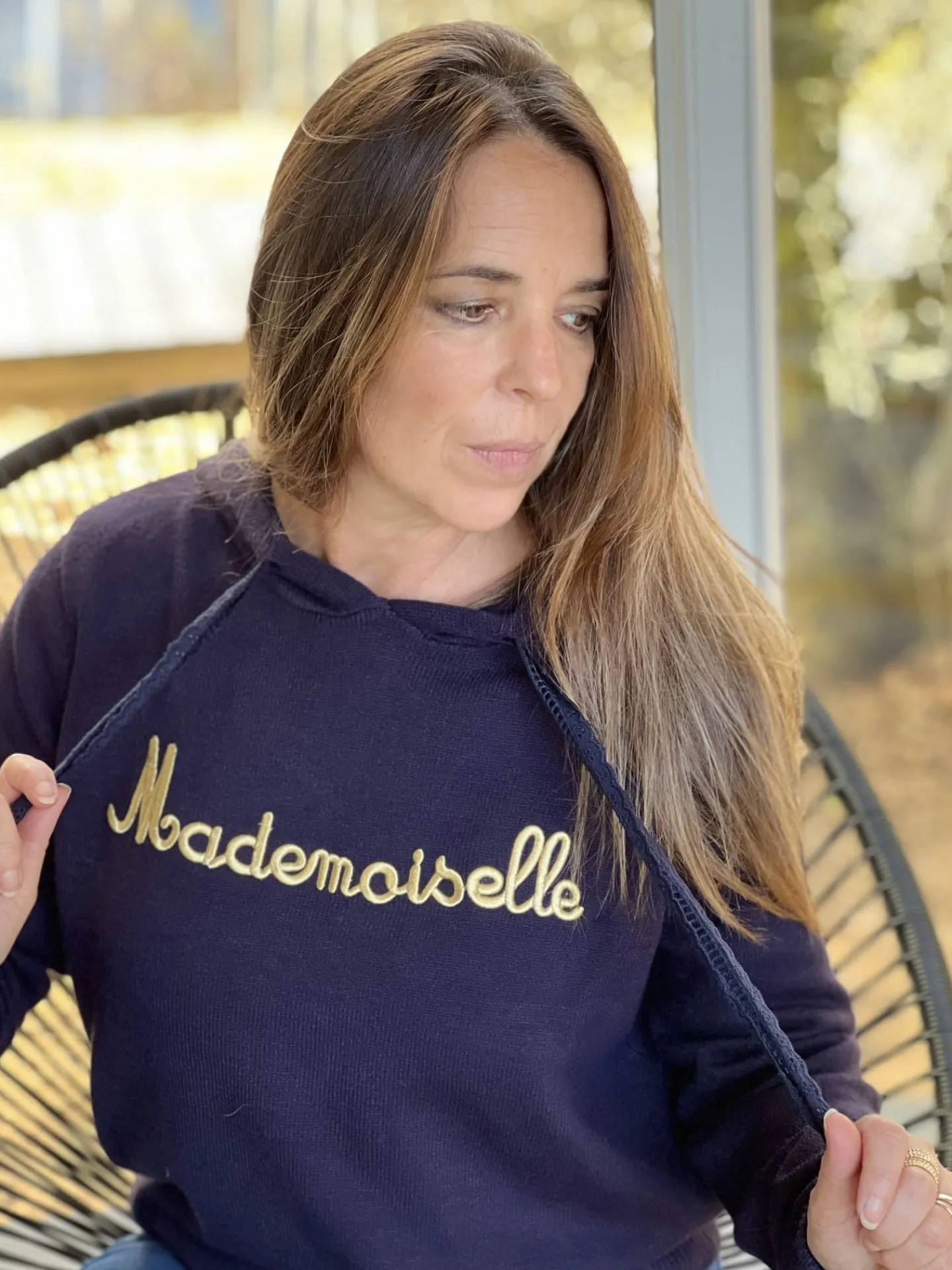 Pull Mademoiselle*Mademoiselle Marcelle Hot