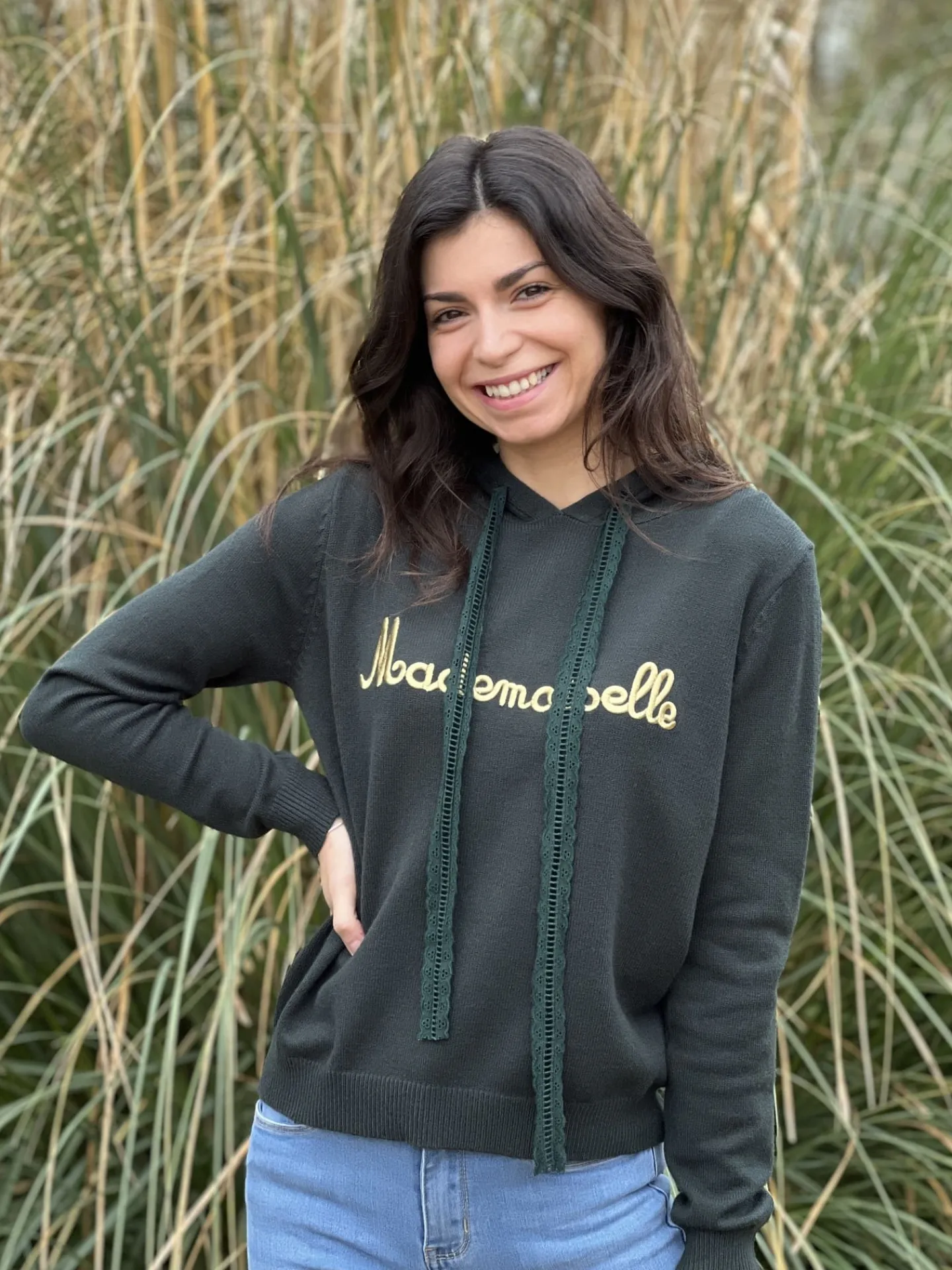 Pull Mademoiselle*Mademoiselle Marcelle Hot
